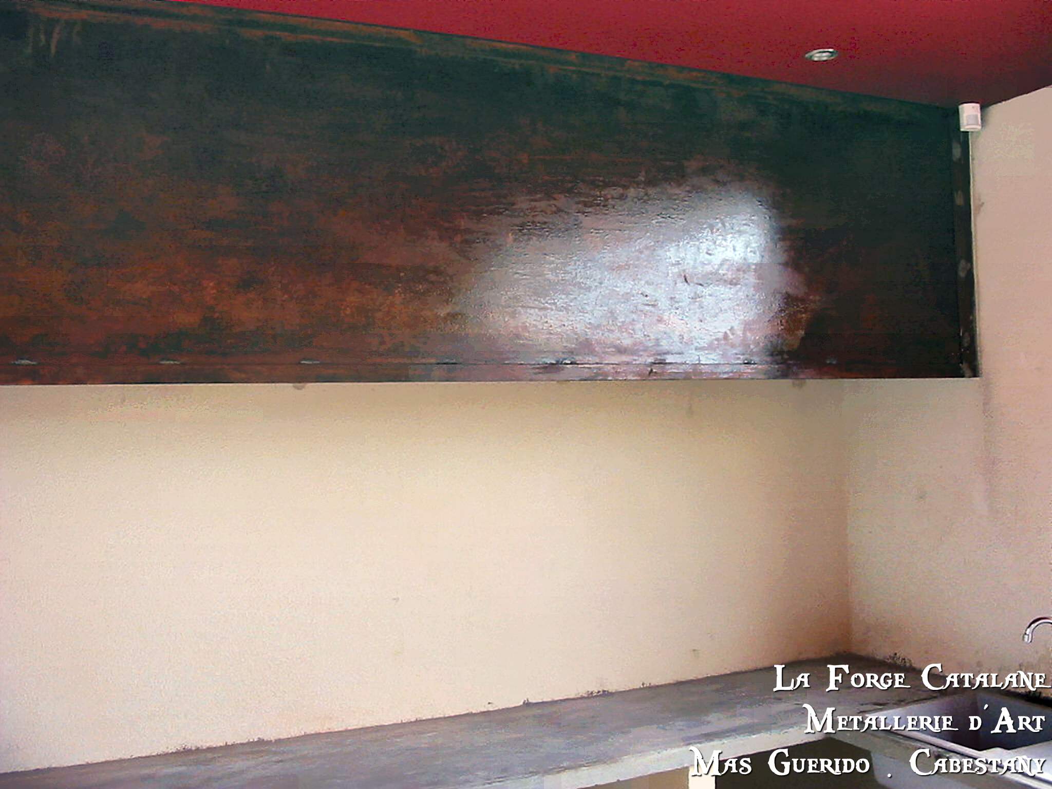 Hotte moderne rouille  forge catalane.jpg